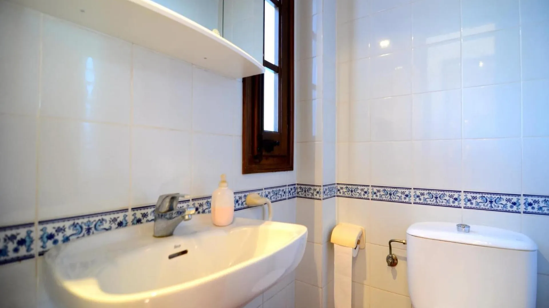 Casa vacanze The House In Pals Has 3 Bedrooms